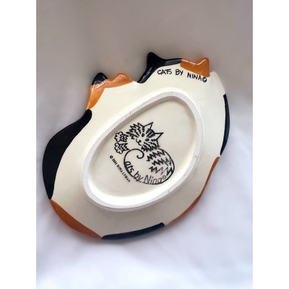 Vintage Nina Lyman Calico Cat Dish | Authentic 2001 Cats by Nina Ceramic Decor - Picture 3 of 5